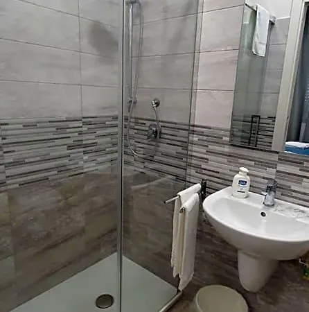 فندق مبيت وإفطار Ionio 3*